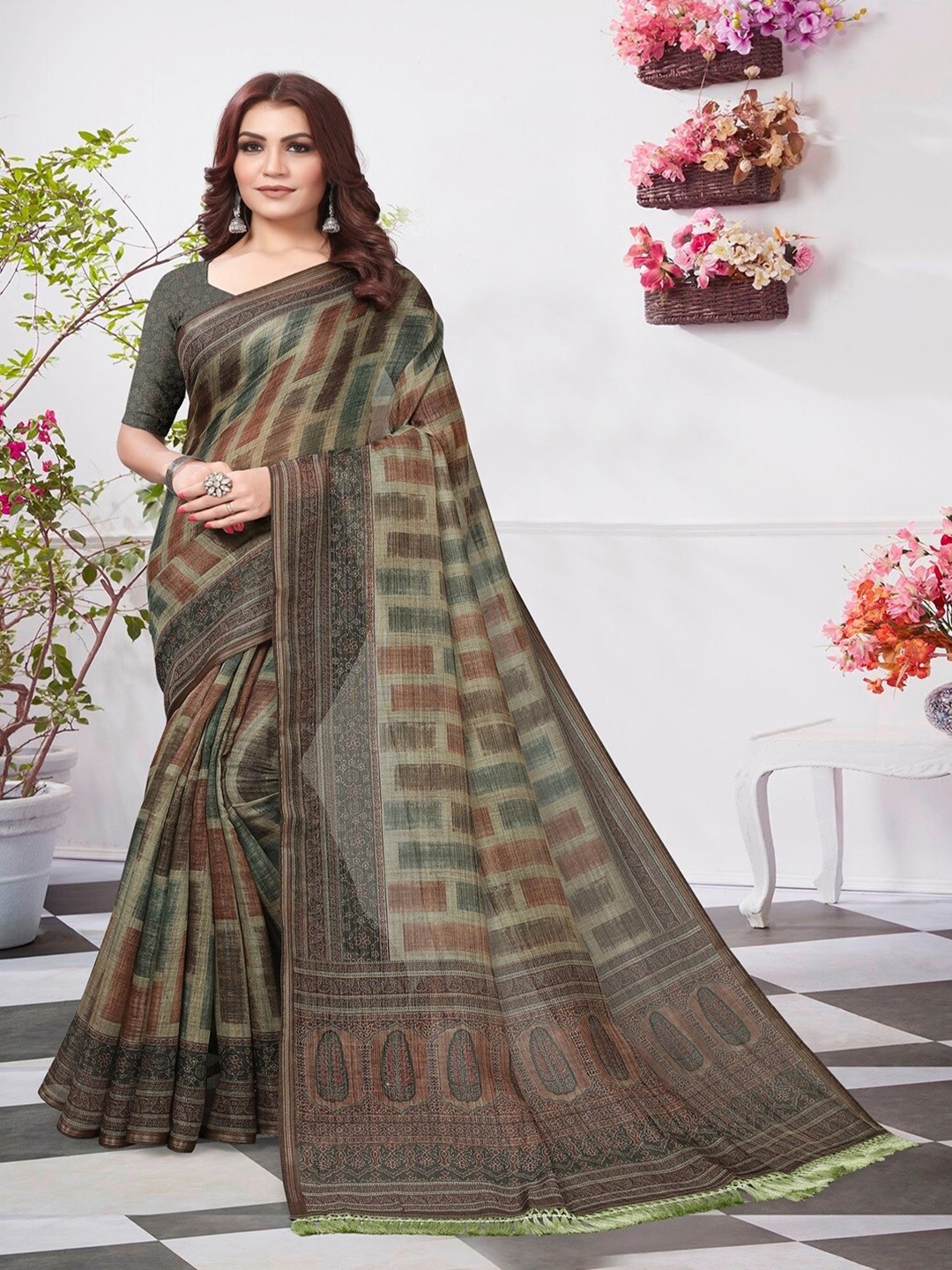 

ARYZE Block Print Art Silk Saree, Olive