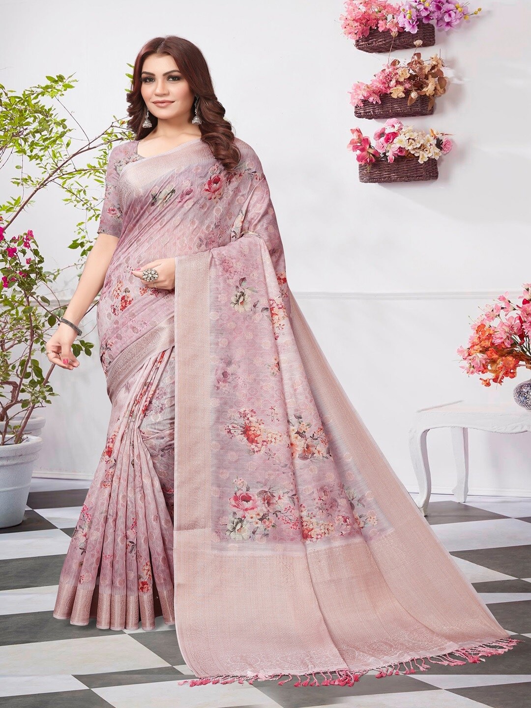 

ARYZE Floral Zari Silk Blend Saree, Purple