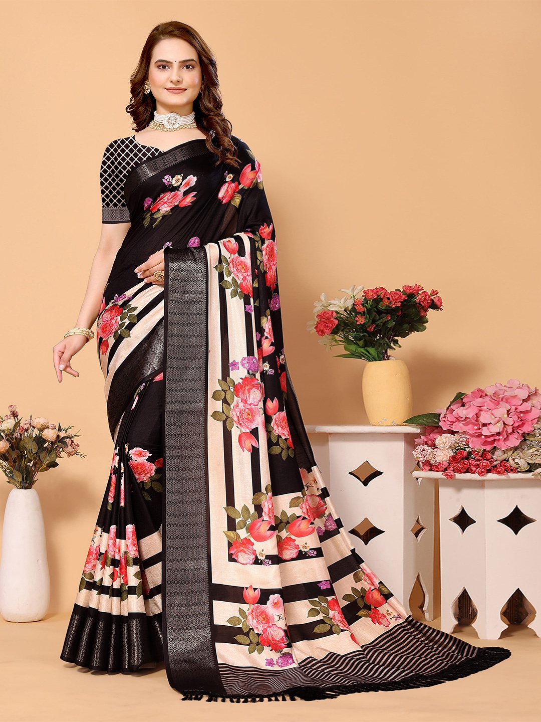 

ARYZE Floral Zari Silk Blend Saree, Black