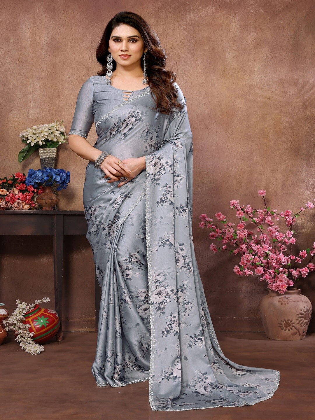 

ARYZE Floral Beads and Stones Satin Saree, Grey