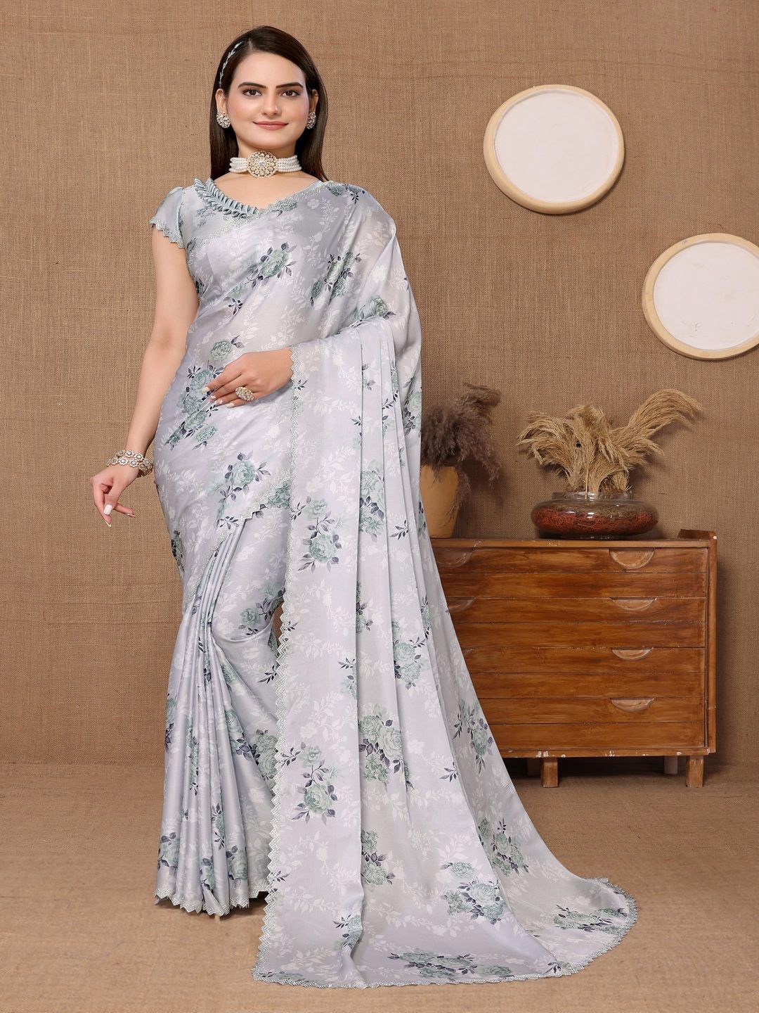 

ARYZE Floral Beads and Stones Satin Saree, Grey