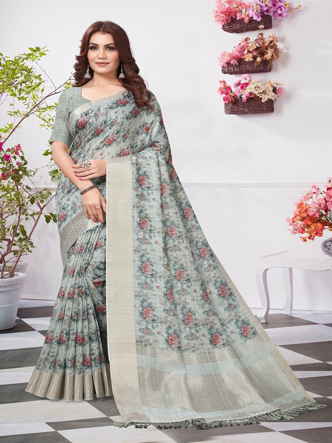 

ARYZE Floral Zari Silk Blend Saree, Blue
