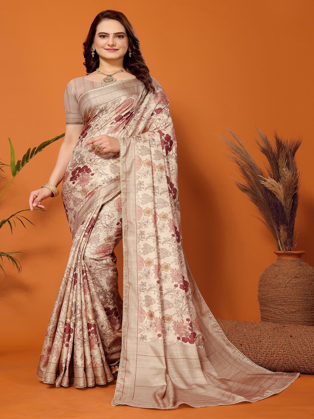 

ARYZE Floral Silk Blend Saree, Beige