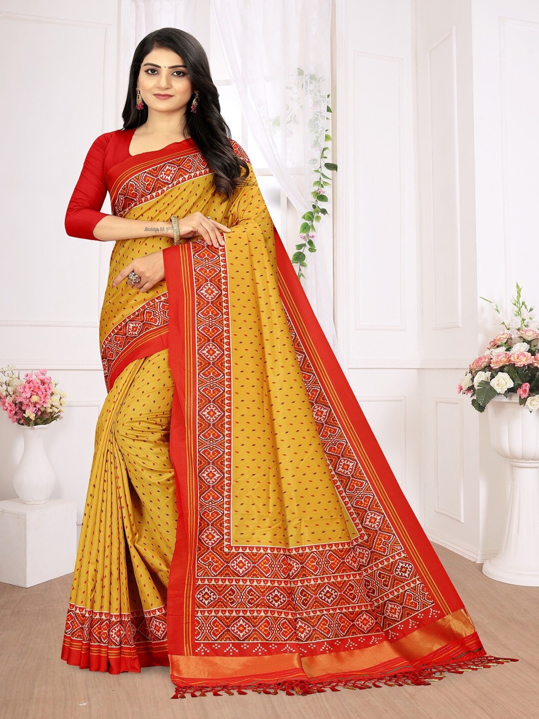 

ARYZE Ethnic Motifs Zari Silk Blend Saree, Mustard