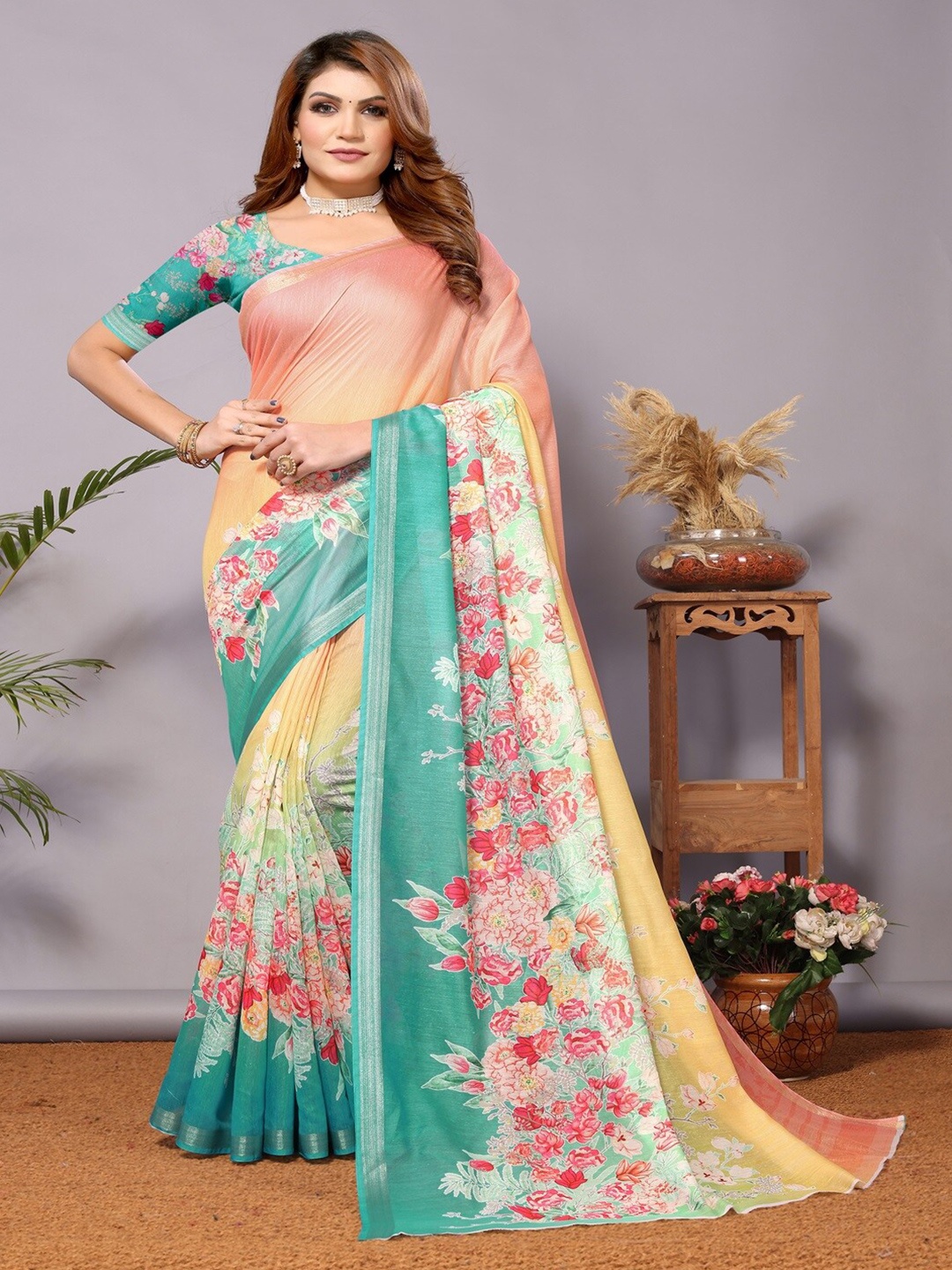 

ARYZE Floral Silk Blend Saree, Peach