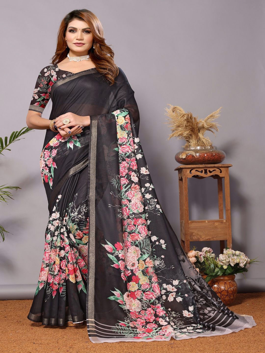 

ARYZE Floral Zari Silk Blend Saree, Black