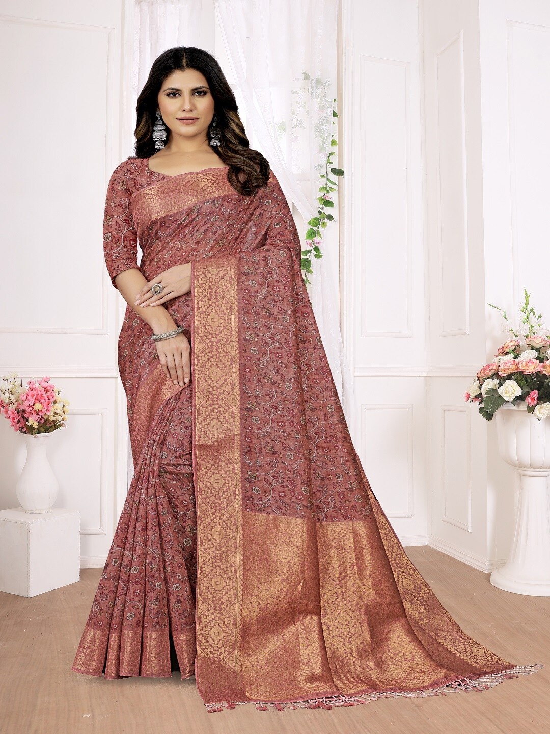 

ARYZE Floral Zari Silk Blend Saree, Peach