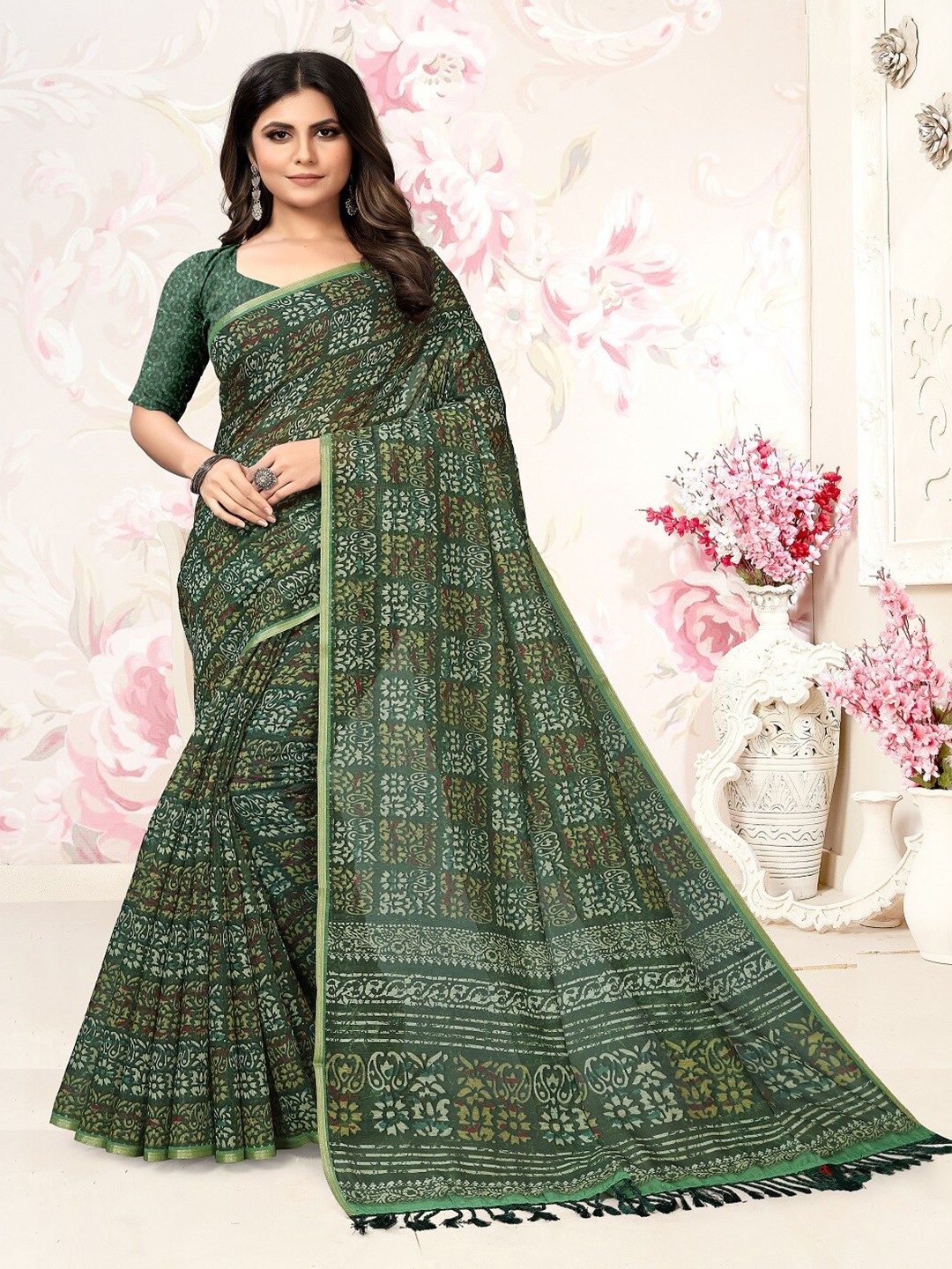 

ARYZE Ethnic Motifs Silk Blend Saree, Green