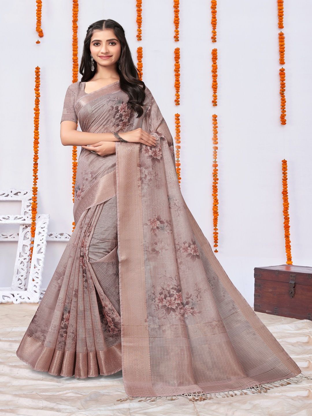 

ARYZE Floral Zari Silk Cotton Saree, Brown