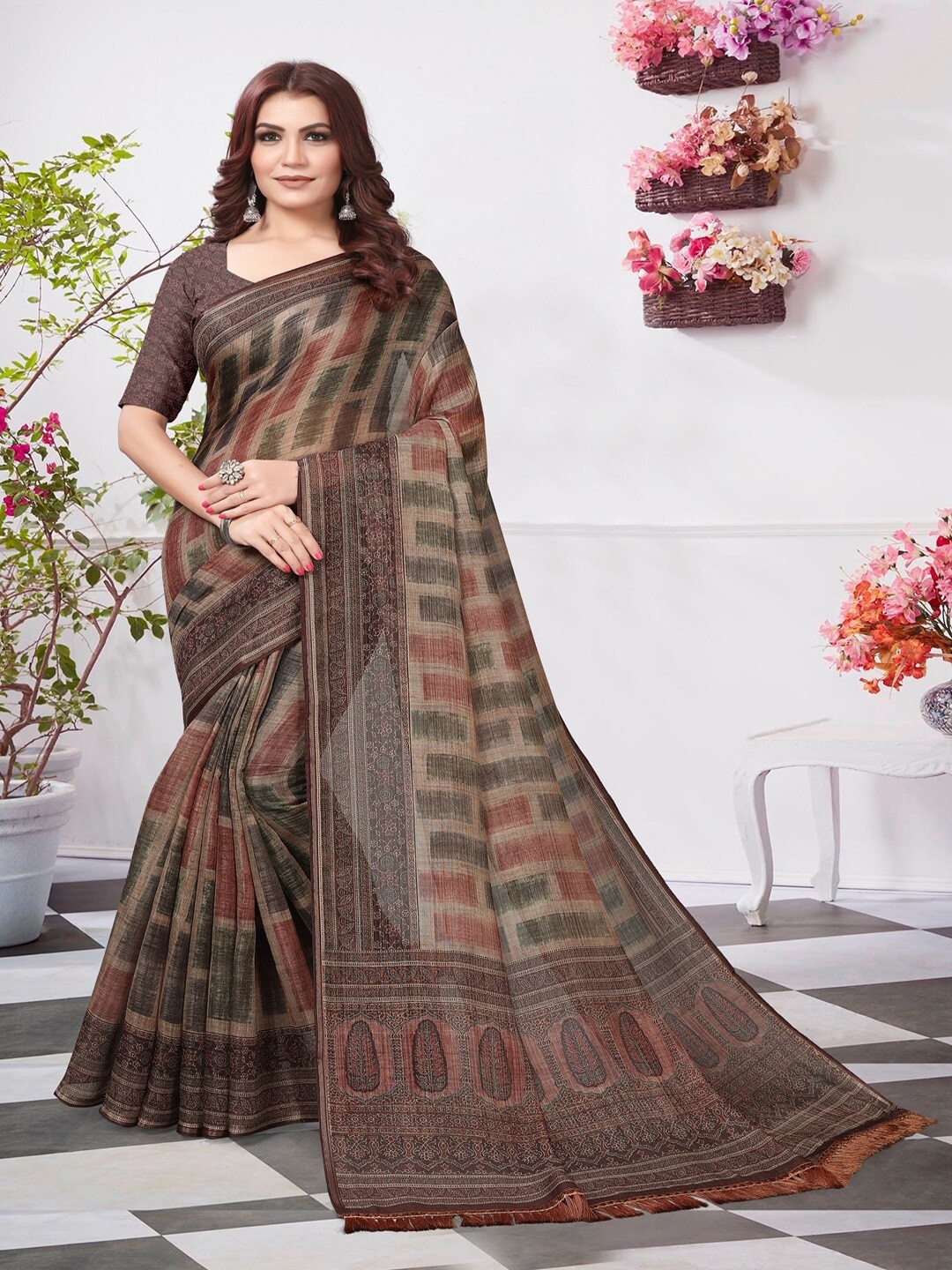 

ARYZE Zari Saree, Brown