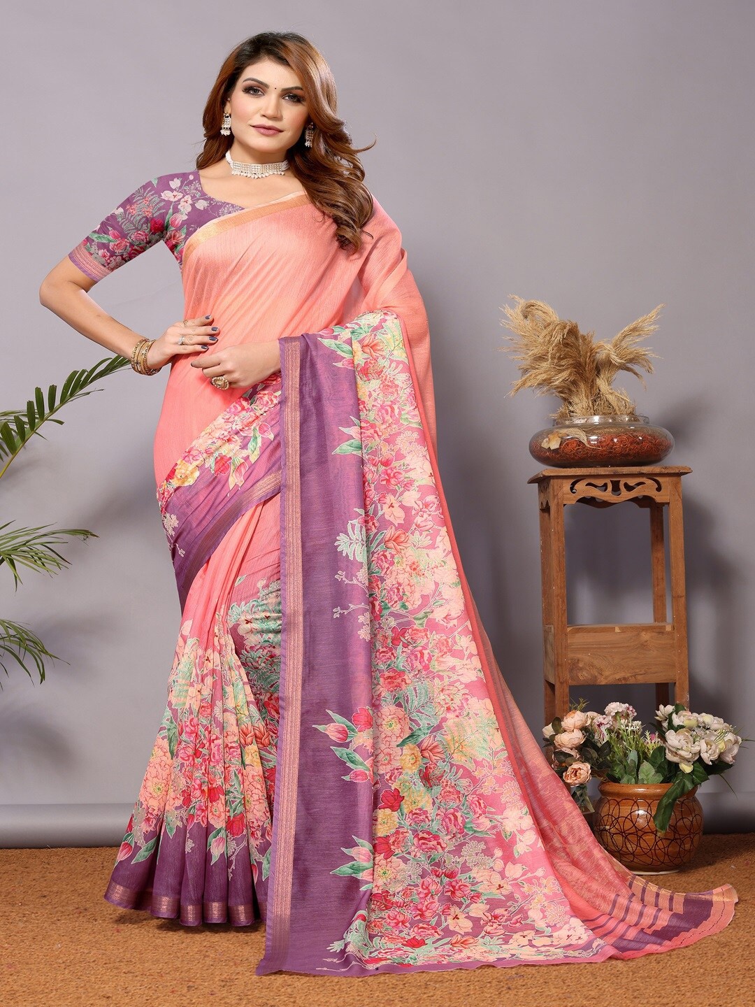 

ARYZE Floral Zari Silk Blend Saree, Pink