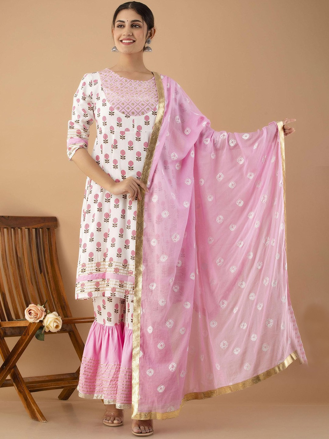 

ORUVAN Floral Printed Straight Kurta with Sharara & With Dupatta, Pink