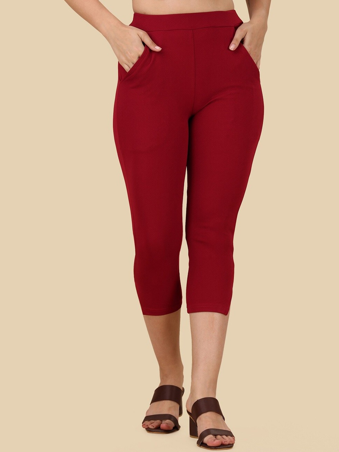 

KALINI Women Mid Rise Three Fourth Trousers, Maroon
