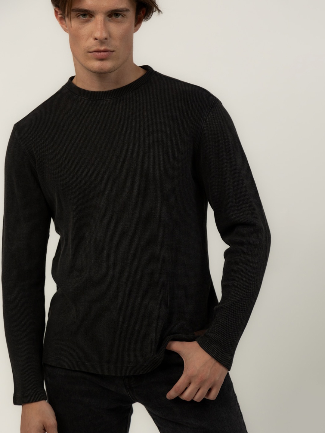

PURPLE POTATO Round Neck Ribbed Sweatshirt, Black