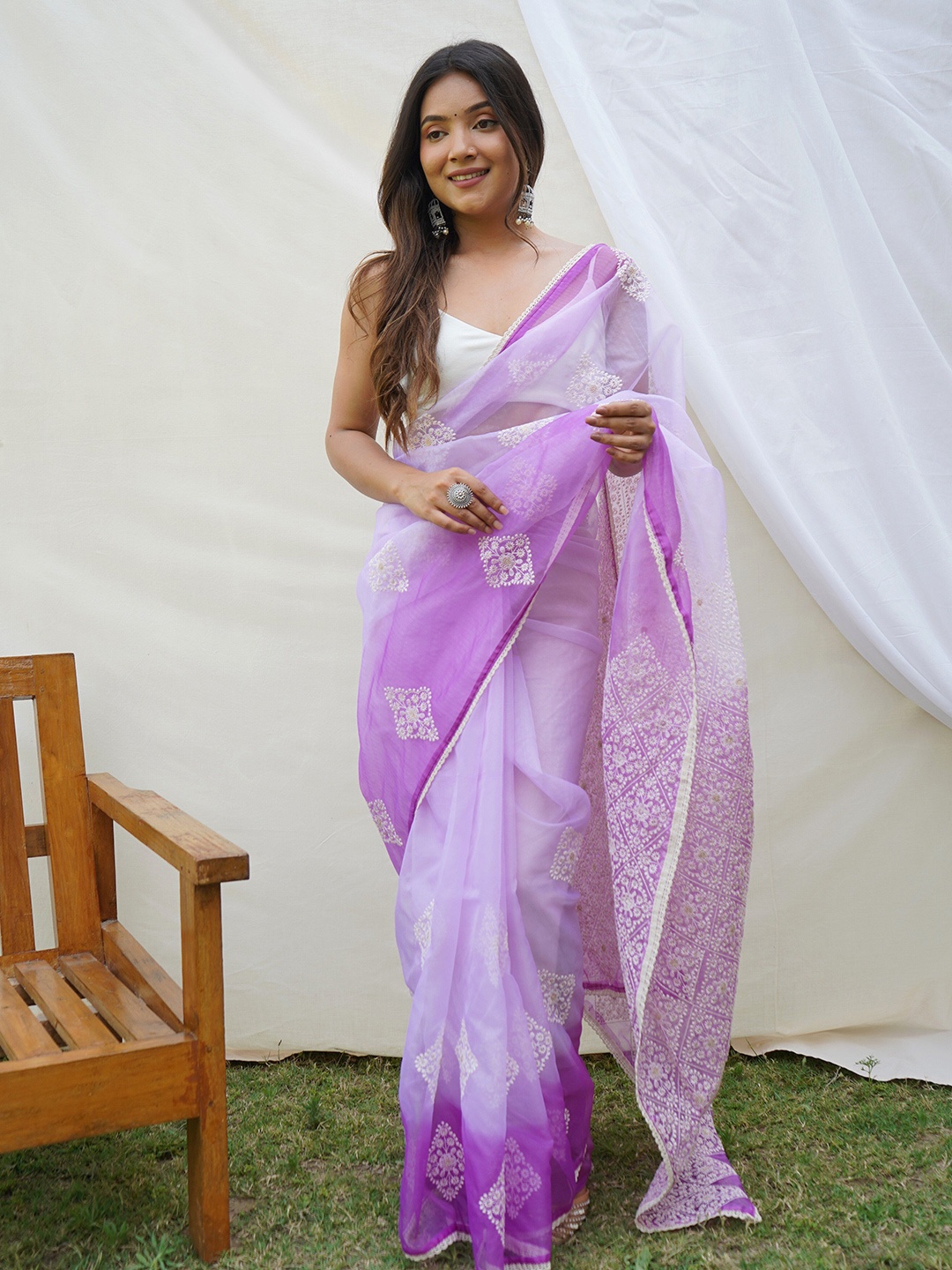 

SAREESBYCHIRAG Floral Embroidered Organza Saree, Purple