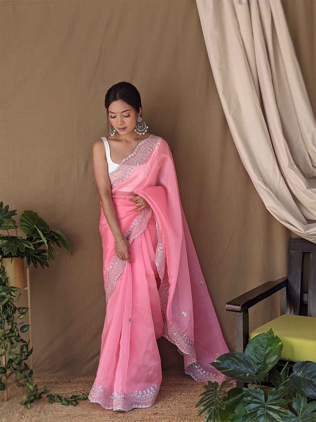 

SAREESBYCHIRAG Ethnic Motifs Embroidered Organza Saree, Pink