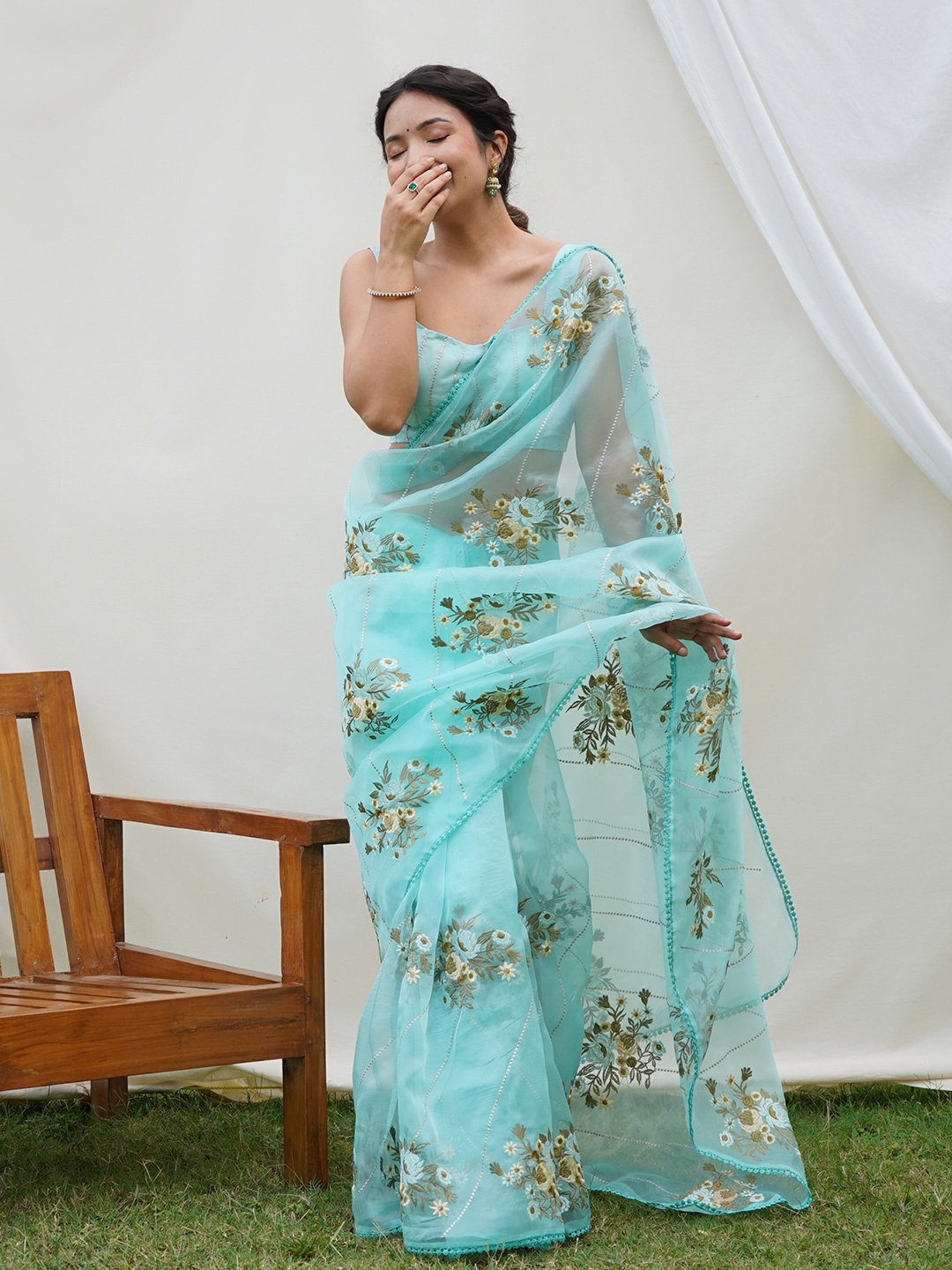 

SAREESBYCHIRAG Floral Embroidered Organza Saree, Blue