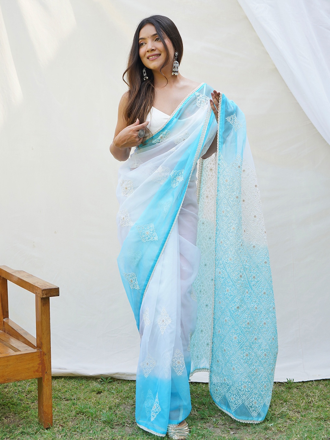 

SAREESBYCHIRAG Ethnic Motifs Embroidered Organza Saree, Blue