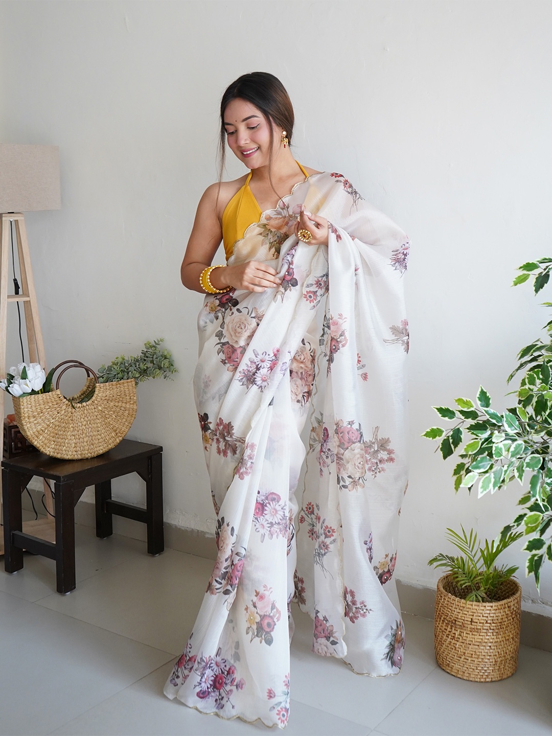 

SAREESBYCHIRAG Ethnic Motifs Embroidered Organza Designer Saree, White