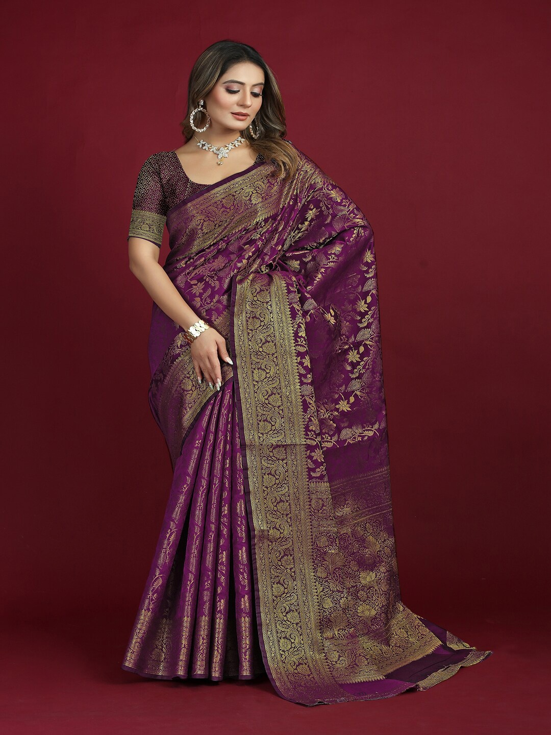 

SGF11 Floral Zari Art Silk Kanjeevaram Saree With Blouse Piece, Purple