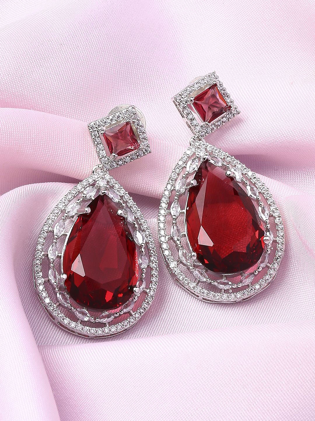 

OOMPH Contemporary American Diamond Hoop Earrings, Red