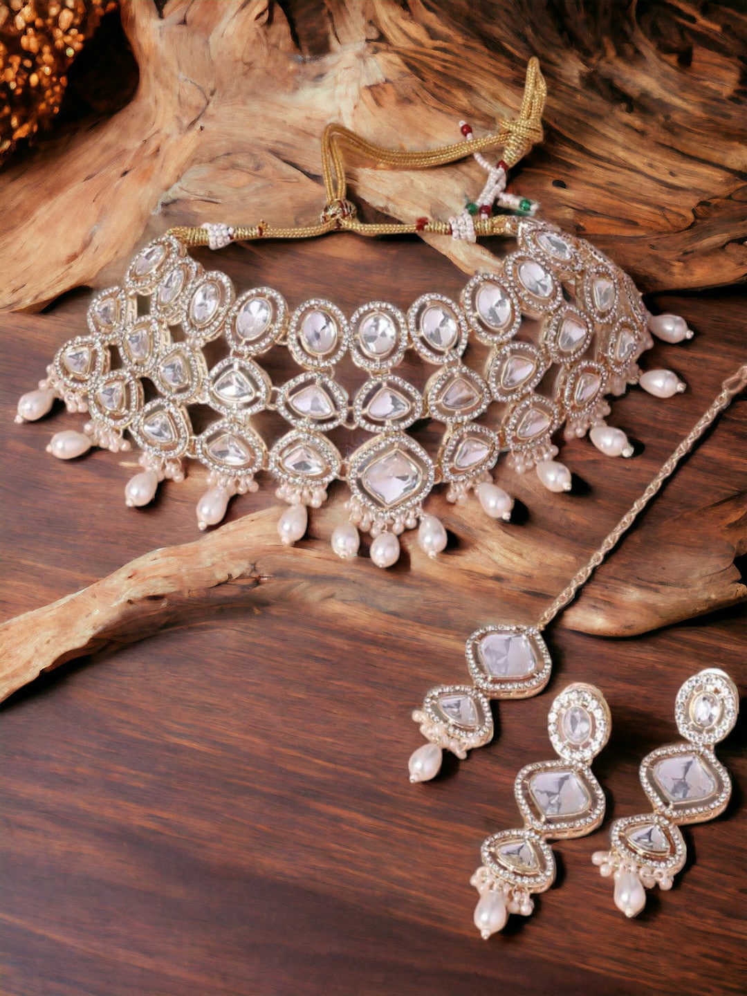 

OOMPH Artificial Pearls & Stone-Studded Choker Jewellery Set, Gold