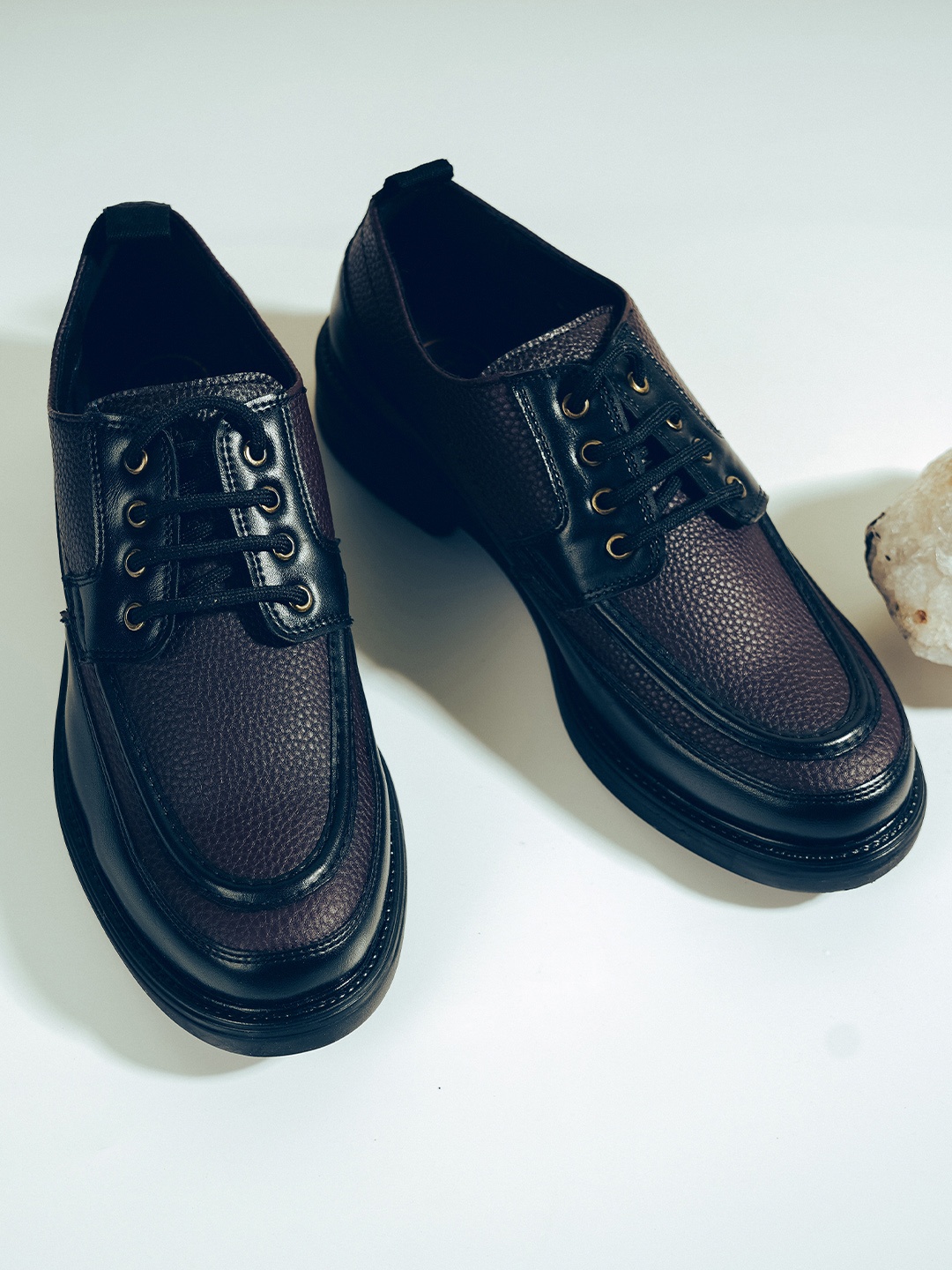 

MONKSTORY Men Printed Textured Lace-ups PU Sneakers, Black