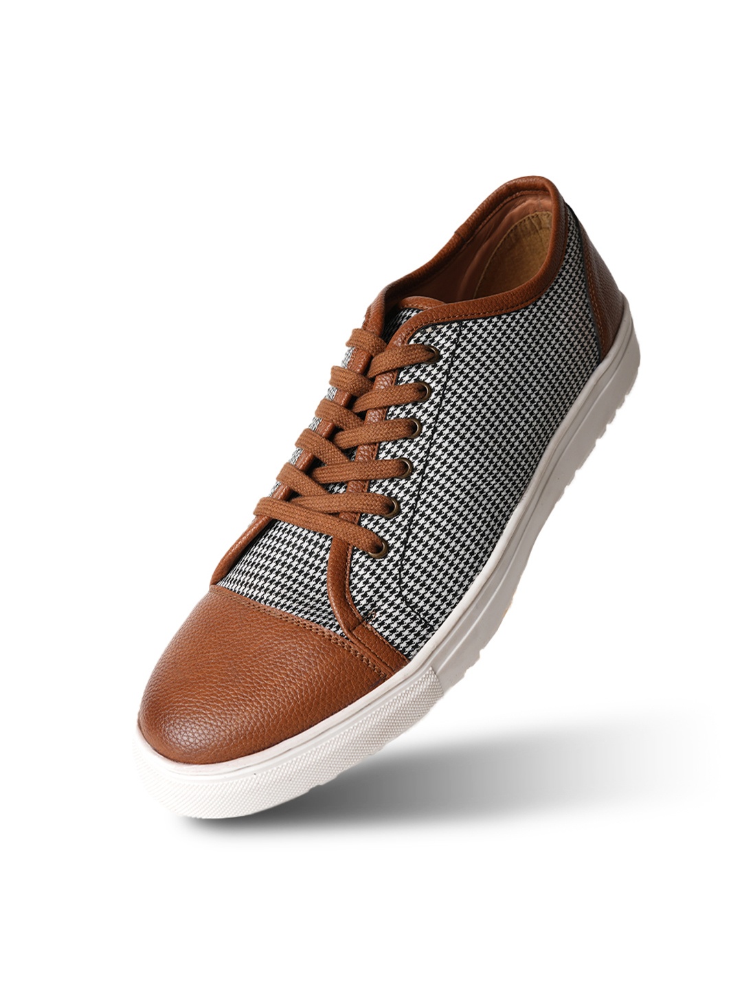 

MONKSTORY Men Textured PU Sneakers, Brown