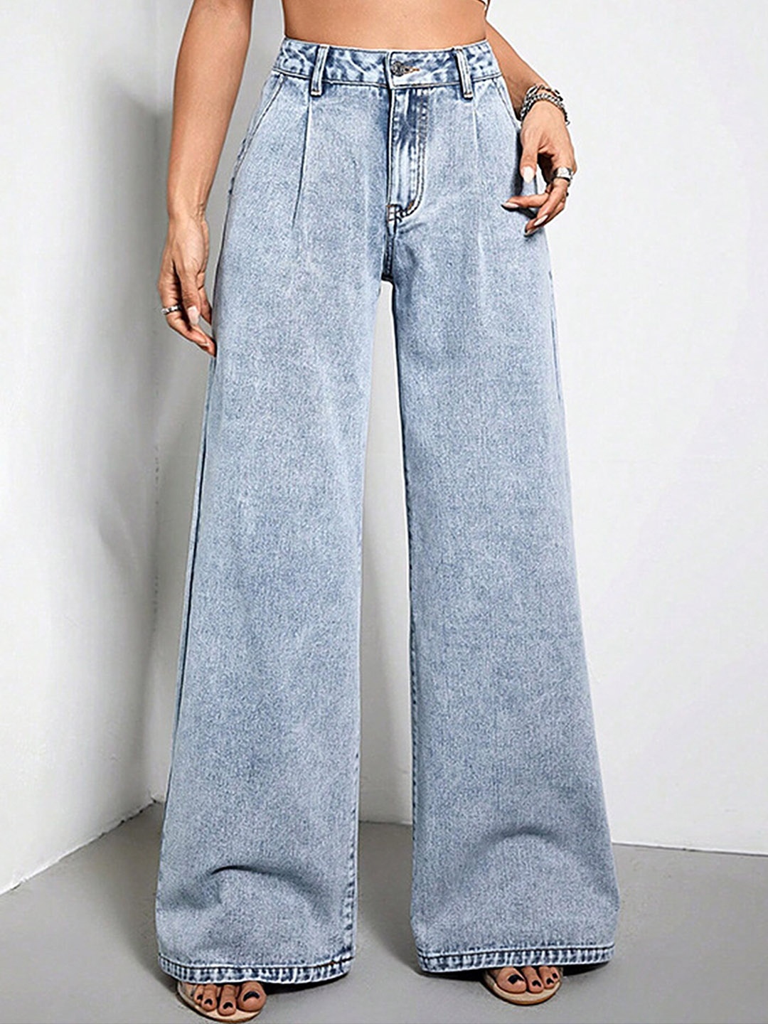 

LULU & SKY Women Wide Leg High-Rise Clean Look Heavy Fade Jeans, Blue