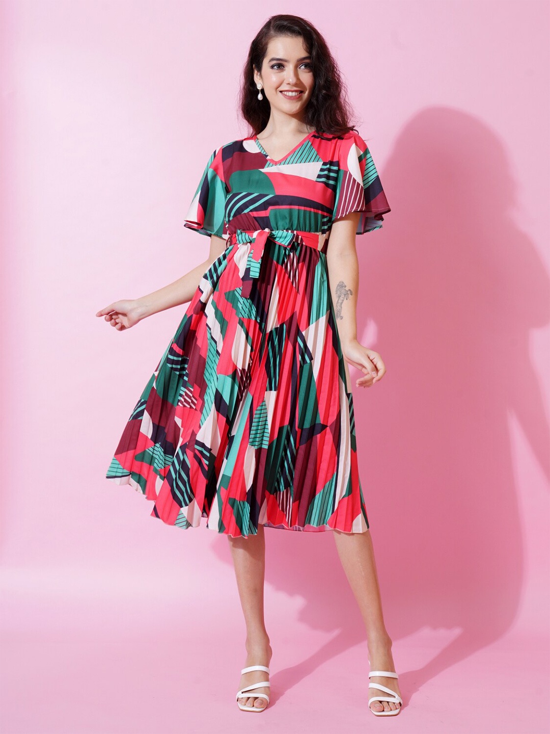 

OTABU Abstract Print Flared Sleeves V-Neck Tie-Ups Fit & Flare Linen Midi Dress, Green
