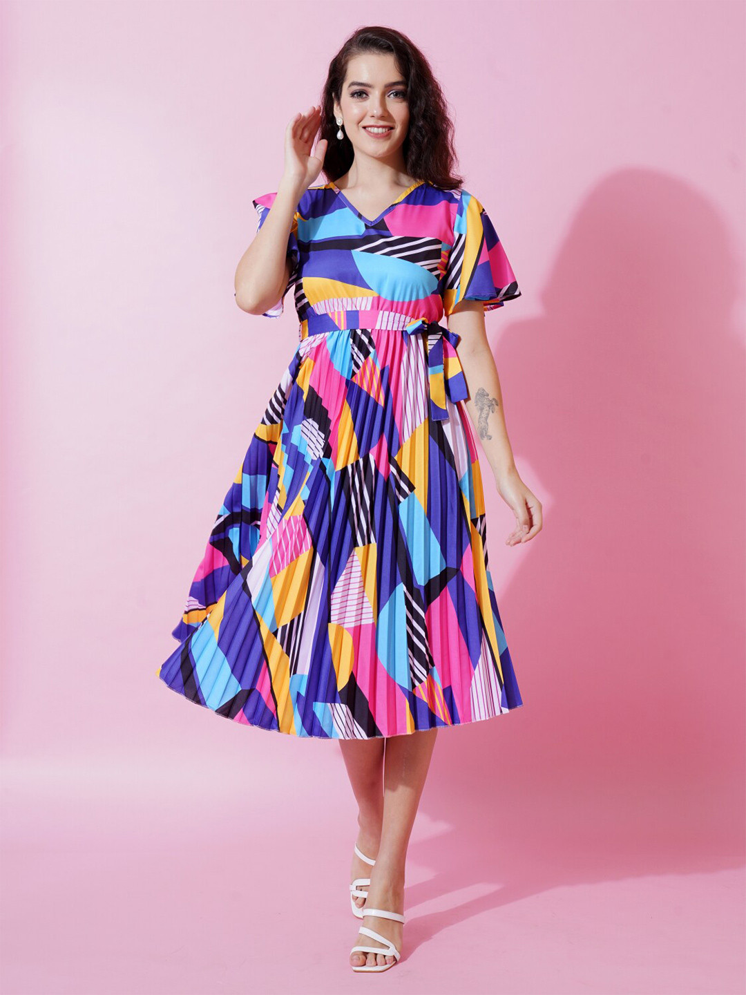 

OTABU Abstract Print Flared Sleeves V-Neck Tie-Ups Fit & Flare Linen Midi Dress, Navy blue