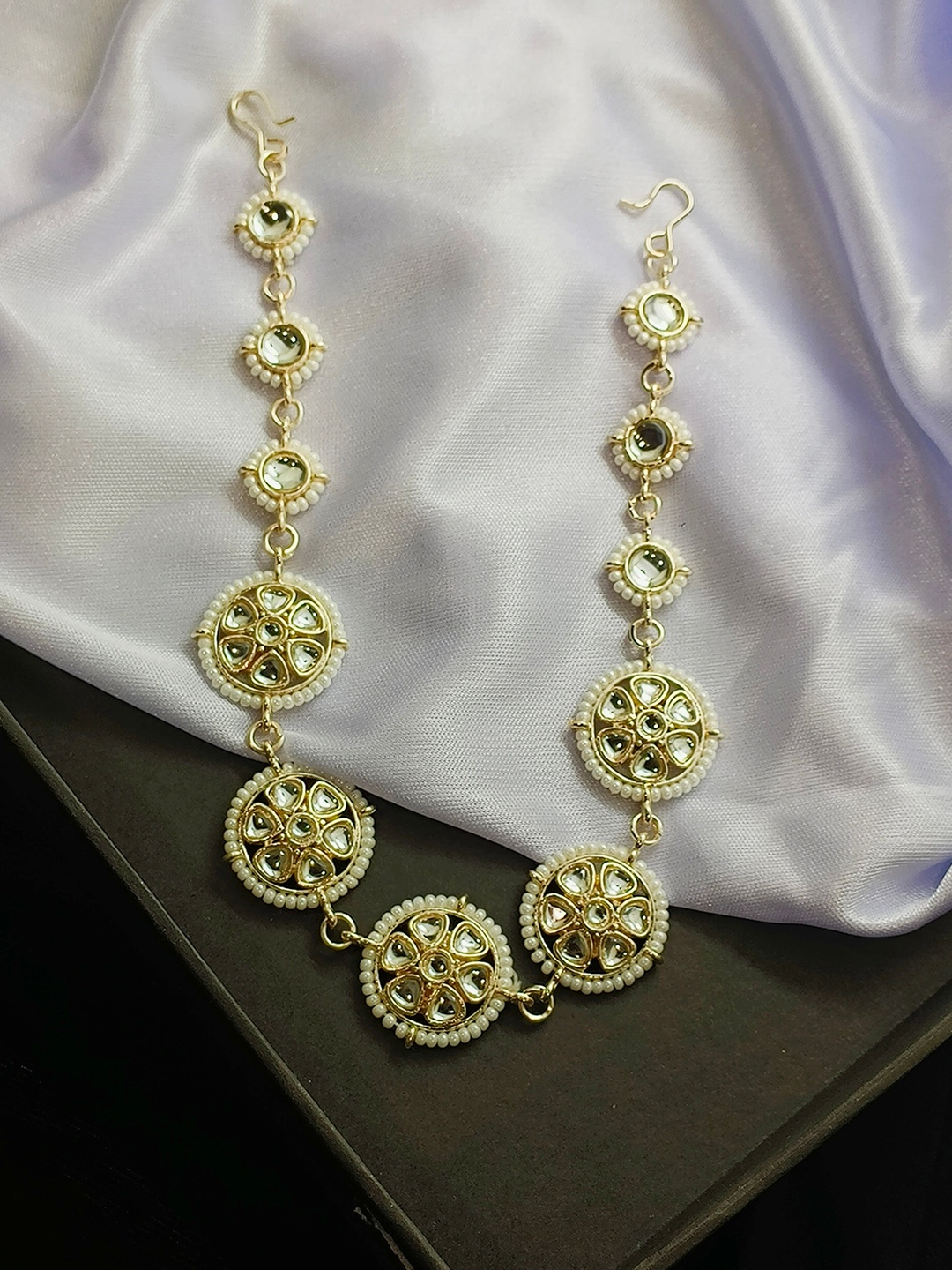 

FEMMIBELLA Gold-Plated Kundan Studded Matha Patti