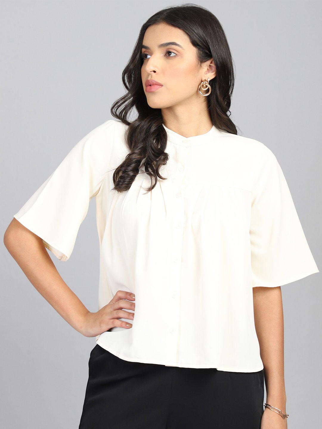 

FITHUB Mandarin Collar Short Sleeves Shirt Style Top, Cream