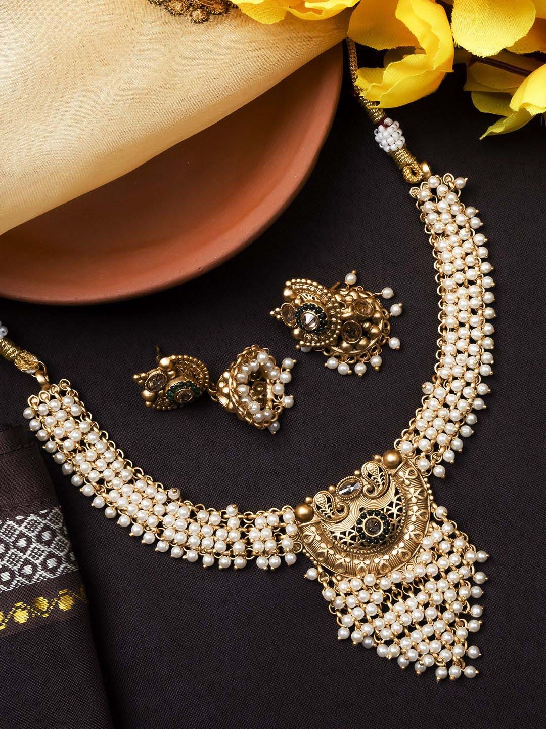 

StileAdda Copper-Plated Stone Necklace and Earrings, White