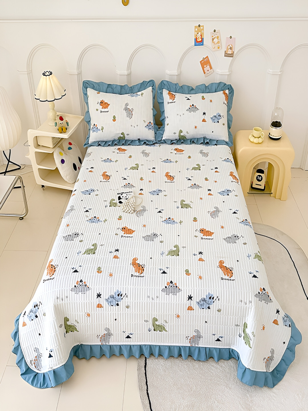 

JC HOME White & Blue Printed 162 TC Double King Bed Cover With 2 Pillow Covers
