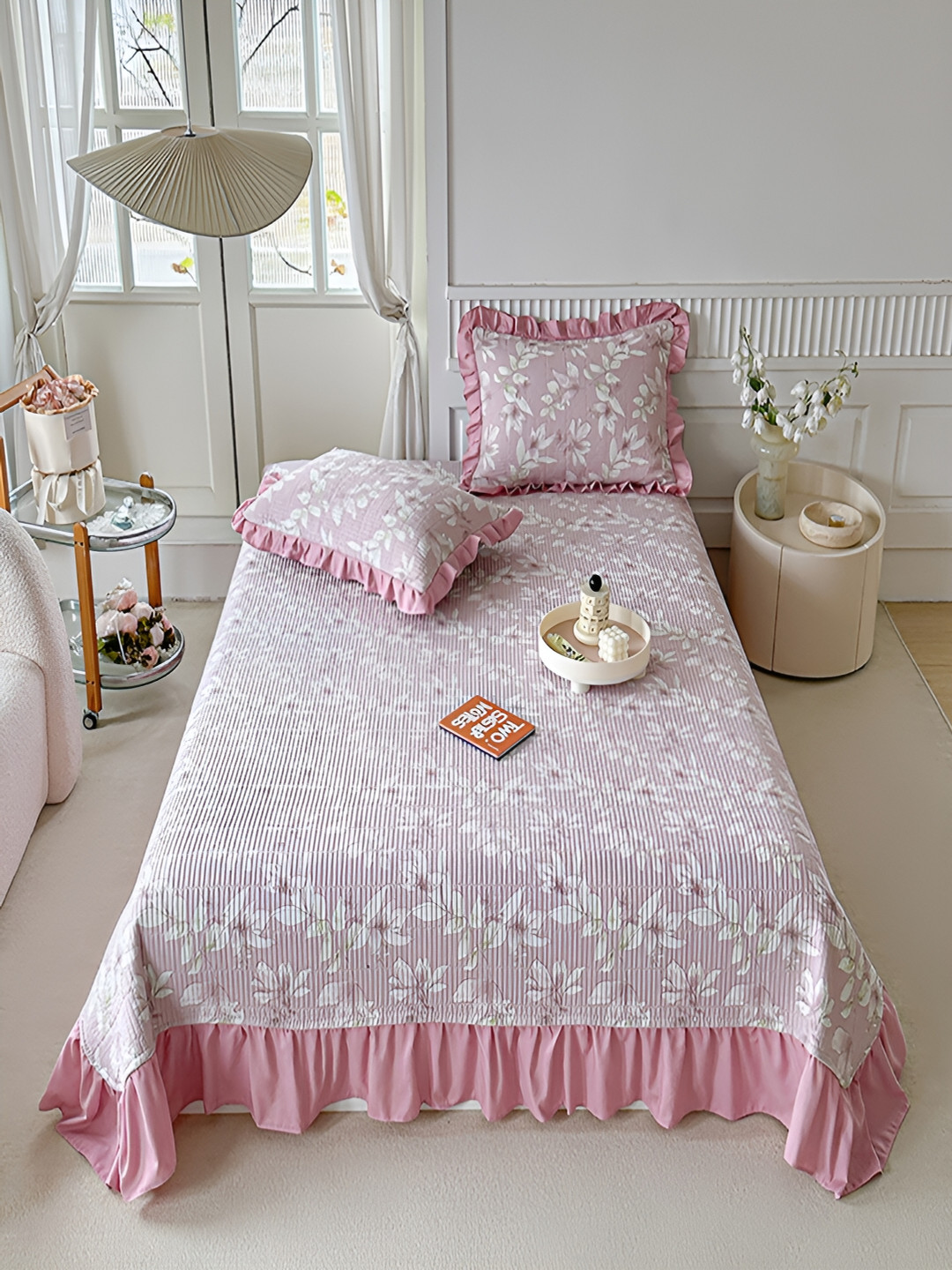 

JC HOME Pink & White Printed 162 TC Double King Bed Cover With 2 Pillow Covers