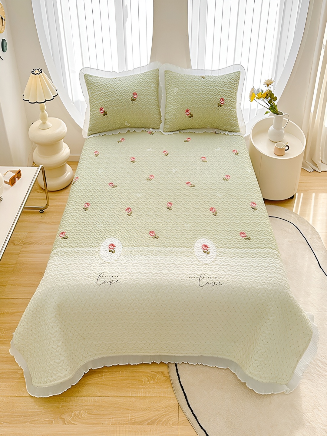 

JC HOME Beige & White Floral 128 TC Double Queen Bed Cover With 2 Pillow Covers