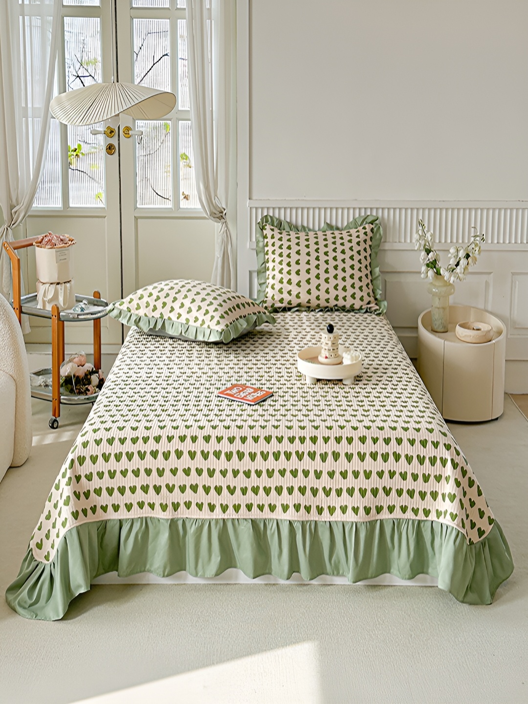 

JC HOME Beige & Green Conversational 162 TC Double Superking Bed Cover & 2 Pillow Covers