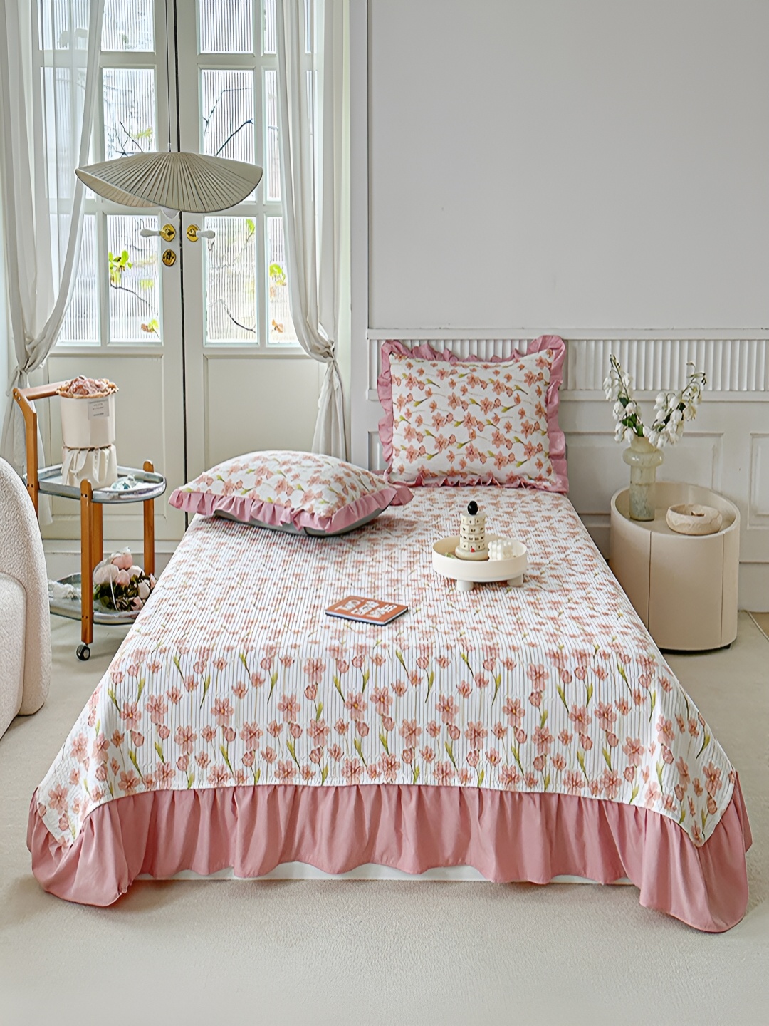 

JC HOME Pink & White Printed 162 TC Double King Bed Cover With 2 Pillow Covers