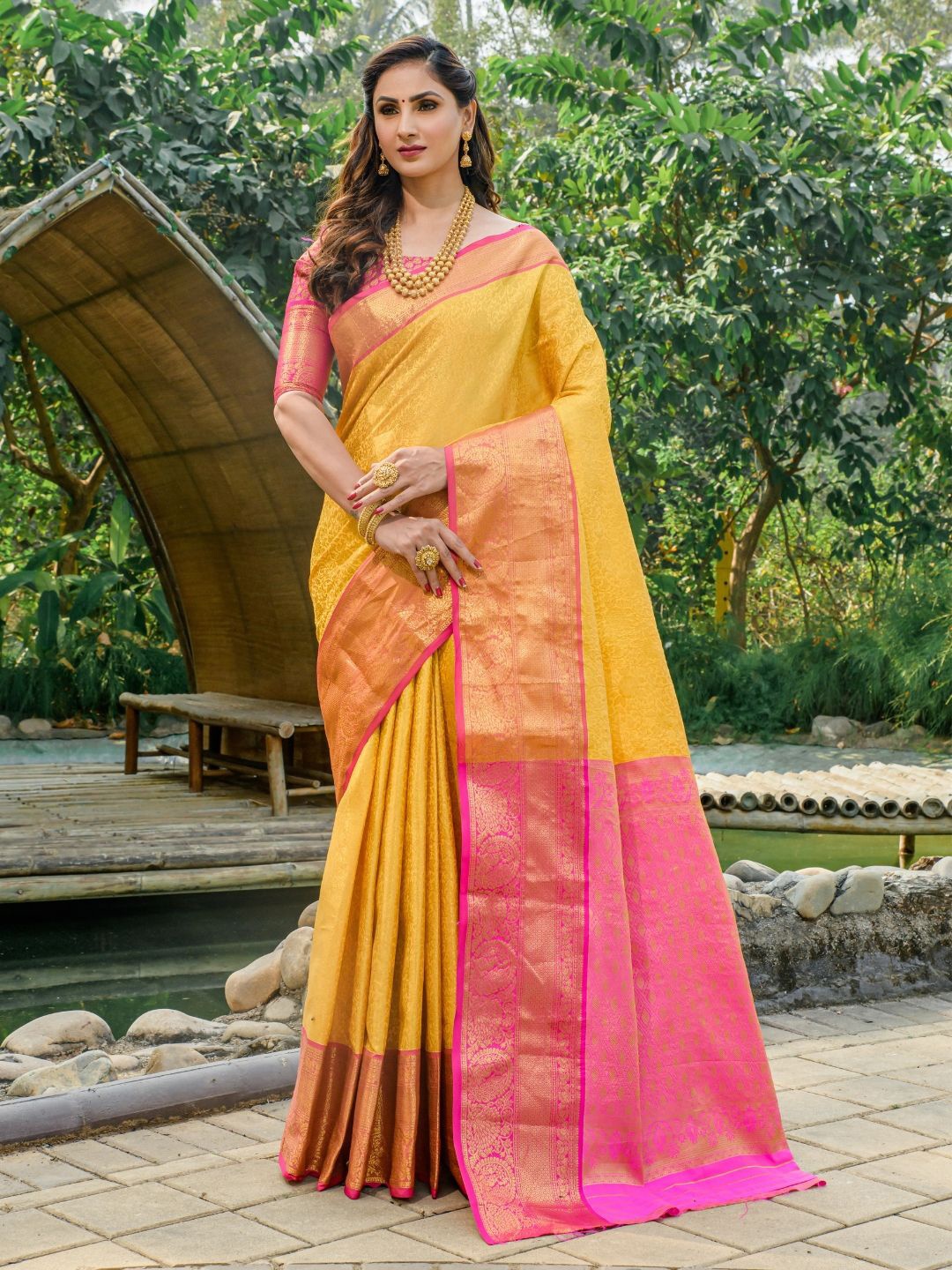 

SGF11 Woven Design Zari Art Silk Kanjeevaram Saree, Yellow