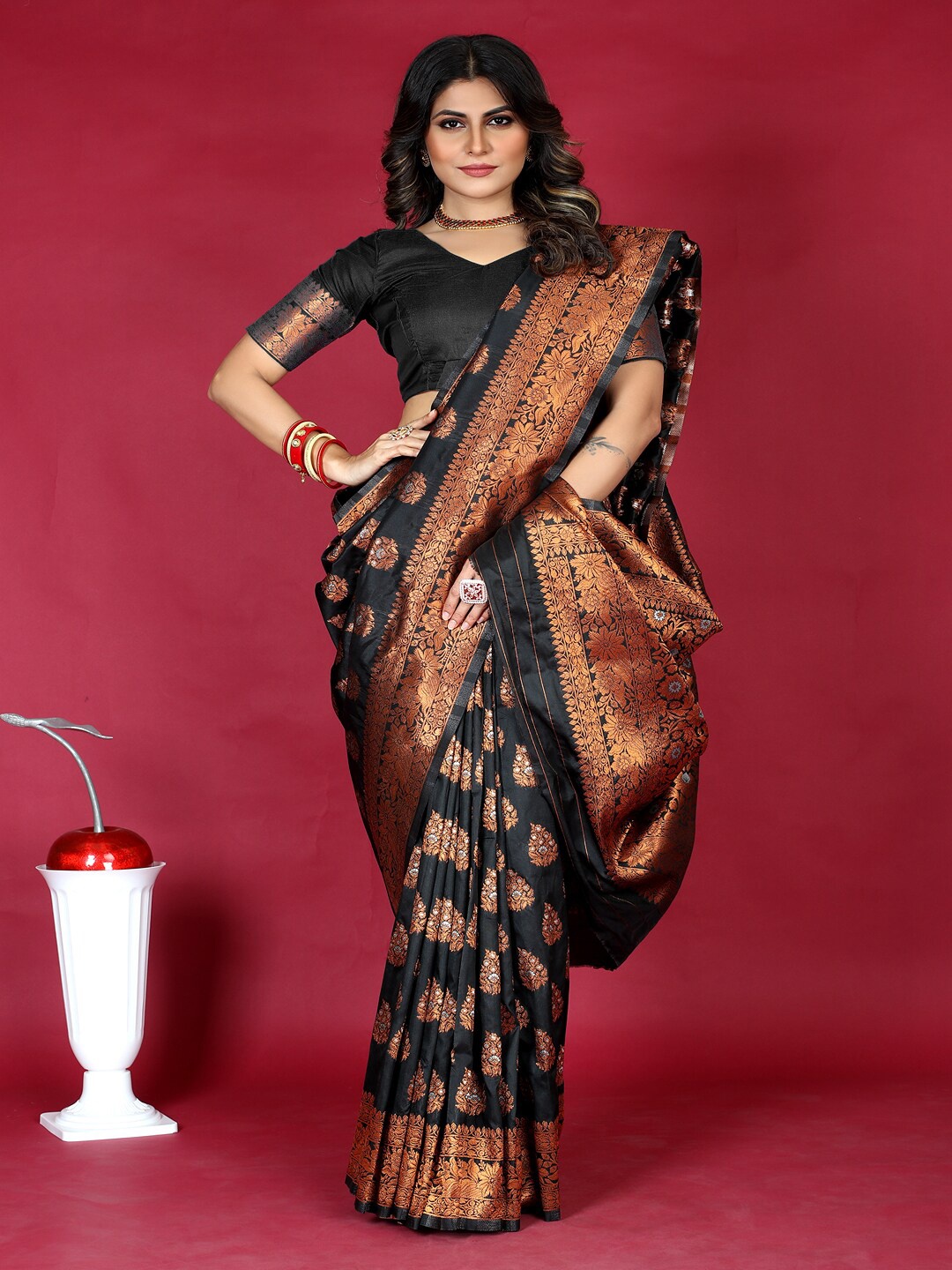 

SGF11 Floral Zari Kanjeevaram Saree, Black