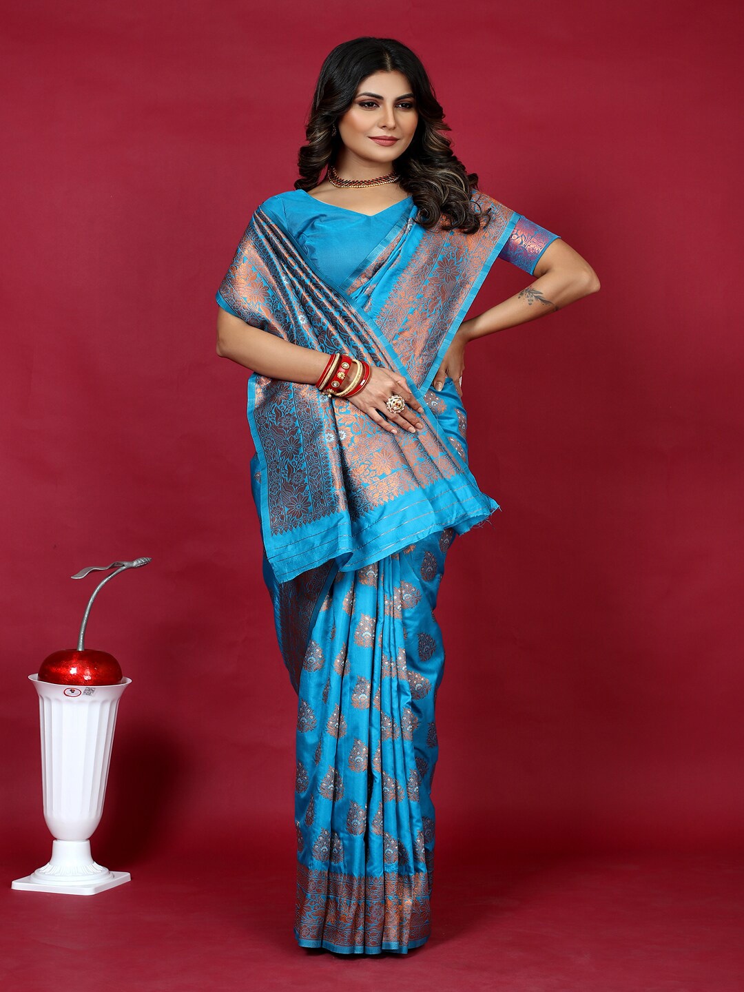 

SGF11 Woven Design Zari Art Silk Kanjeevaram Saree, Blue