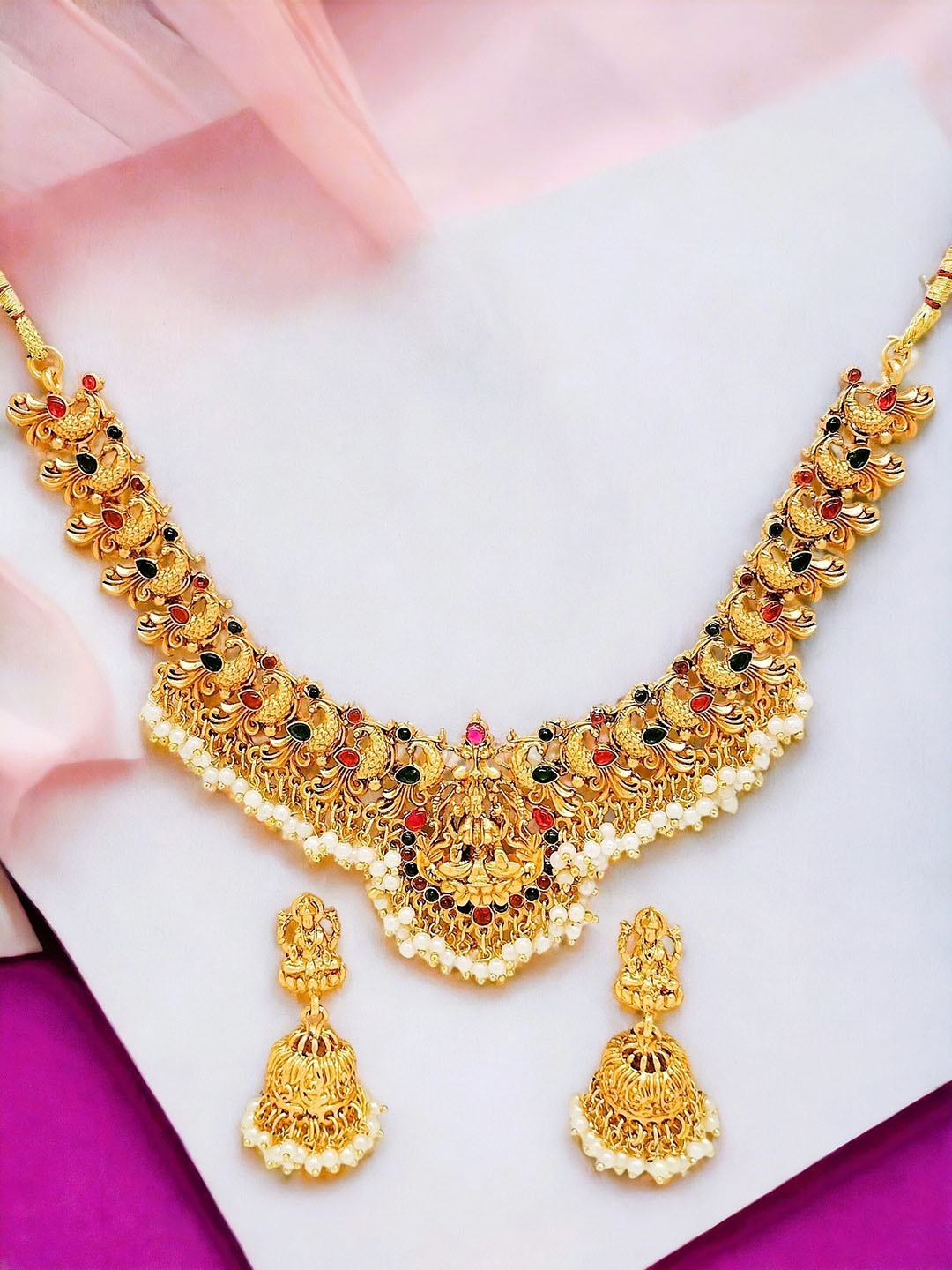

FEMMIBELLA Gold-Plated Stones Studded & Beaded Necklace And Earrings