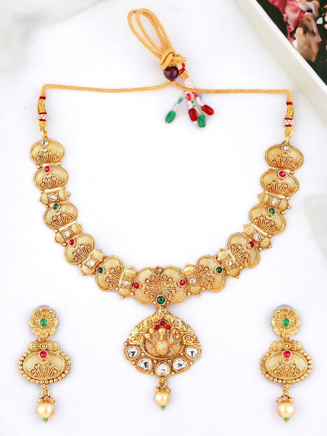 

FEMMIBELLA Gold-Plated Kundan Stones Studded & Beaded Necklace And Earrings