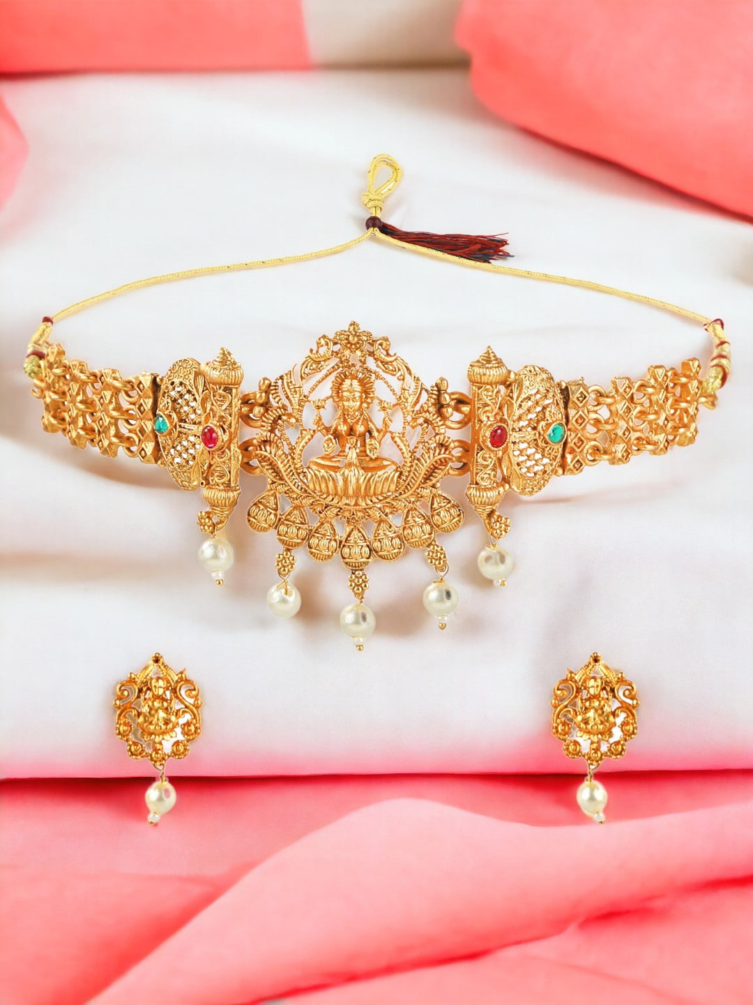 

FEMMIBELLA Gold-Plated Stones Studded & Beaded Temple Necklace And Earrings