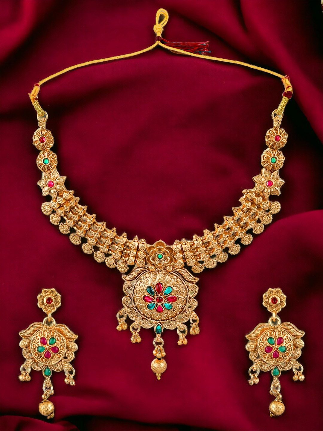 

FEMMIBELLA Gold-Plated Kundan Stones Studded & Beaded Necklace And Earrings