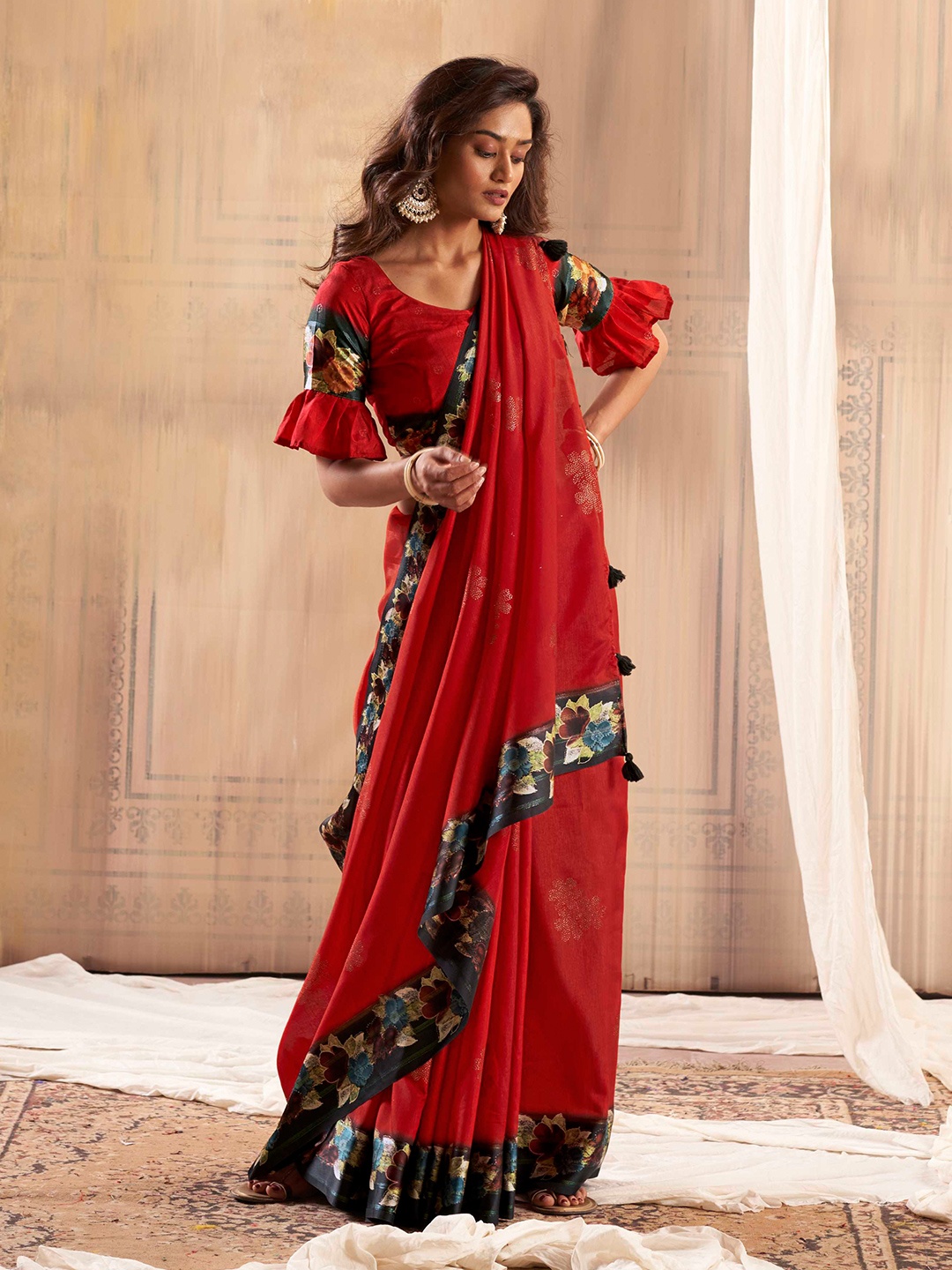 

Mitera Embellished Silk Blend Saree, Red