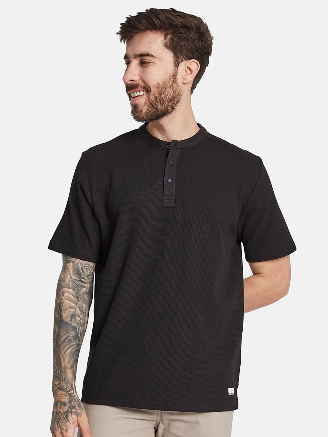 

Octave Henley Neck Round Neck Cotton T-shirt, Black