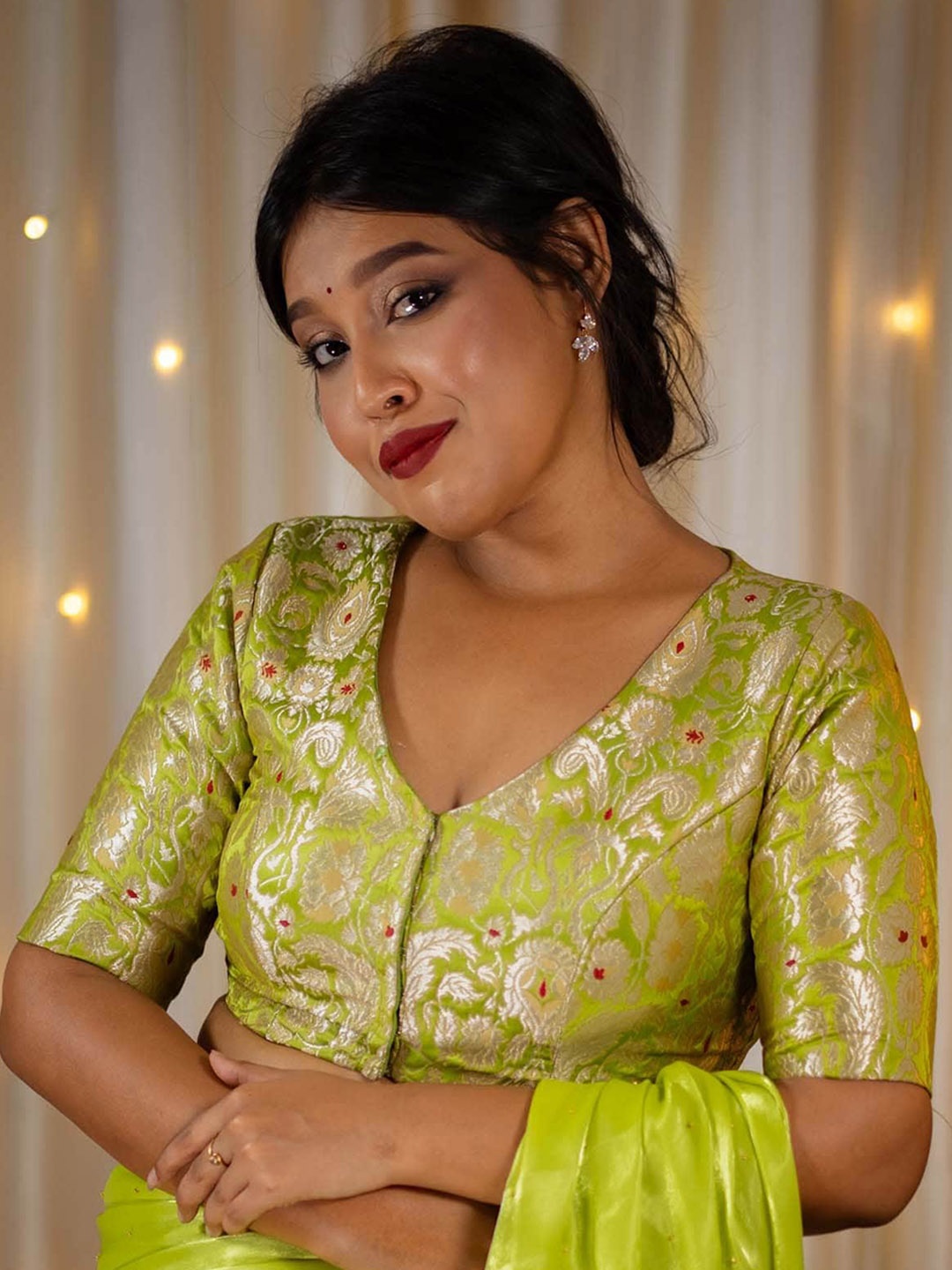 

I LOVE SAREES Woven Design Saree Blouse, Green