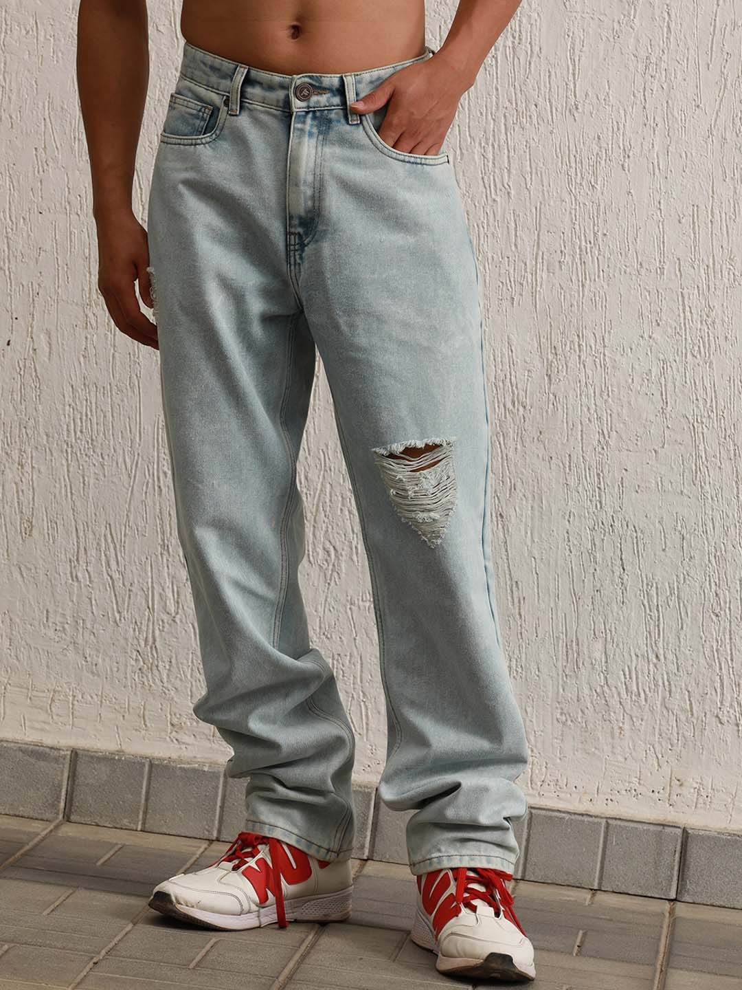 

Hubberholme Men Straight Fit Pure Cotton Mildly Distressed Heavy Fade Jeans, Blue